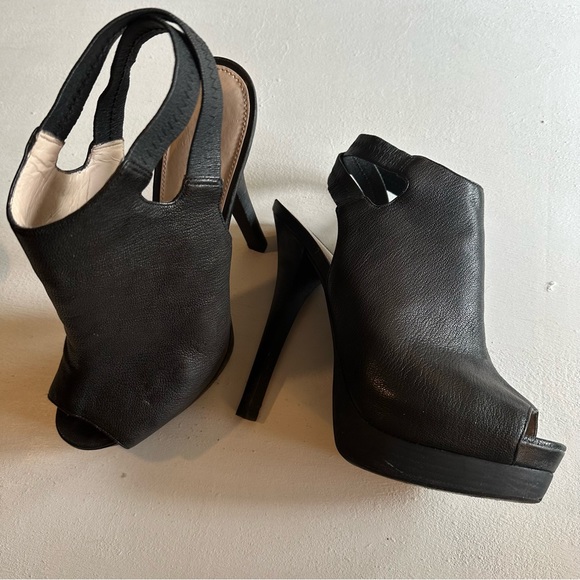 Pelle Moda Peep Toe Platform Heels Elastic Criss Cross Straps Black Size 8.5 - Picture 4 of 11